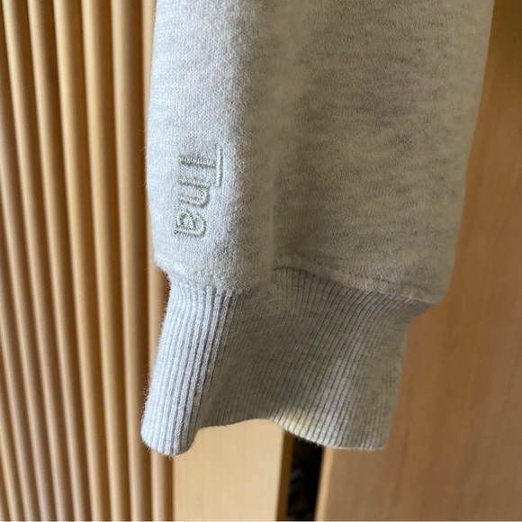Aritzia Tna Cozy Fleece Perfect Quater Zip Sweatshirt heather grey - Picture 7 of 10